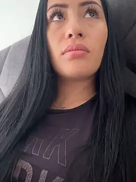 Snapshot of Sara_luna_ chatting on February 12, 2026, 3:45 pm Sara luna online show from February 12, 2026, 3:45 pm