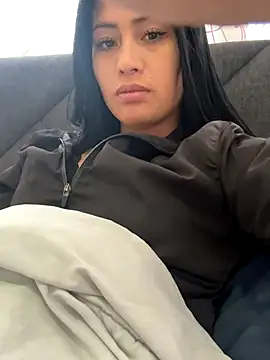 Snapshot of Sara_luna_ chatting on December 15, 2025, 5:52 pm Sara luna online show from December 15, 2025, 5:52 pm