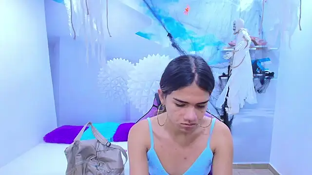 Snapshot of DEMI_LEED chatting on October 29, 2025, 11:31 am DEMI LEED online show from October 29, 2025, 11:31 am