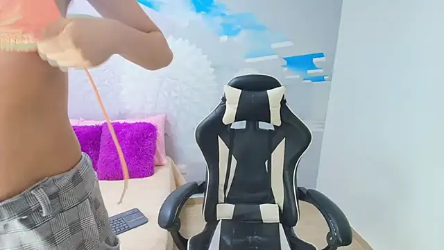 Snapshot of DEMI_LEED chatting on March 15, 2025, 11:19 am DEMI LEED online show from March 15, 2025, 11:19 am