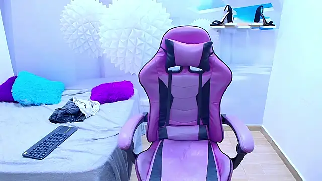 Snapshot of DEMI_LEED chatting on October 11, 2025, 11:44 am DEMI LEED online show from October 11, 2025, 11:44 am