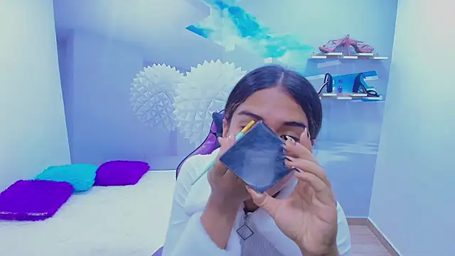 Snapshot of DEMI_LEED chatting on November 5, 2025, 12:30 pm DEMI LEED online show from November 5, 2025, 12:30 pm