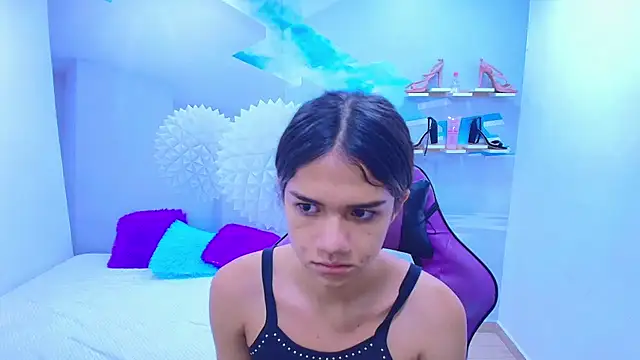 Snapshot of DEMI_LEED chatting on December 1, 2025, 1:45 pm DEMI LEED online show from December 1, 2025, 1:45 pm