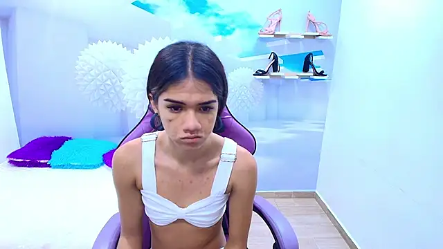 Snapshot of DEMI_LEED chatting on October 7, 2025, 11:33 am DEMI LEED online show from October 7, 2025, 11:33 am