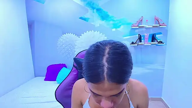 Snapshot of DEMI_LEED chatting on December 3, 2025, 5:34 pm DEMI LEED online show from December 3, 2025, 5:34 pm