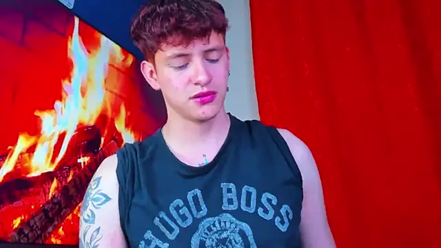 Snapshot of GabyThoms chatting on December 17, 2025, 11:21 pm GabyThoms online show from December 17, 2025, 11:21 pm