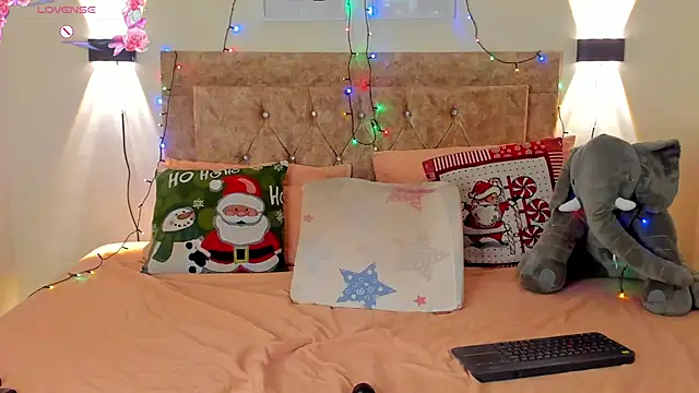 Rihana hot01 online show from December 4, 2025, 5:06 am