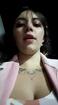 Snapshot of Isabella_Delight_ chatting on March 13, 2025, 12:37 am Isabella Delight online show from March 13, 2025, 12:37 am