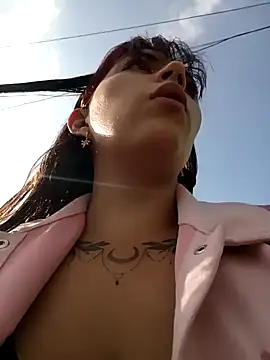 Snapshot of Isabella_Delight_ chatting on February 6, 2025, 9:17 pm Isabella Delight online show from February 6, 2025, 9:17 pm