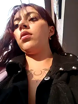 Snapshot of Isabella_Delight_ chatting on February 5, 2025, 10:11 pm Isabella Delight online show from February 5, 2025, 10:11 pm