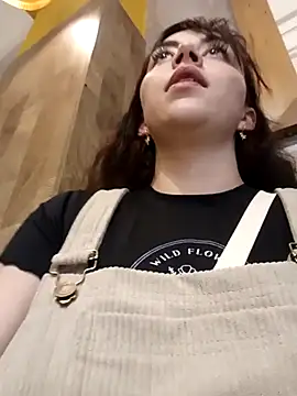 Snapshot of Isabella_Delight_ chatting on February 26, 2025, 11:09 pm Isabella Delight online show from February 26, 2025, 11:09 pm