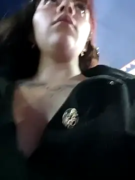 Snapshot of Isabella_Delight_ chatting on February 20, 2025, 11:32 pm Isabella Delight online show from February 20, 2025, 11:32 pm