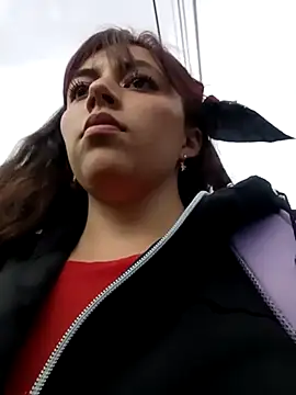 Snapshot of Isabella_Delight_ chatting on February 14, 2025, 9:32 pm Isabella Delight online show from February 14, 2025, 9:32 pm