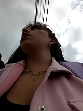 Snapshot of Isabella_Delight_ chatting on February 21, 2025, 8:05 pm Isabella Delight online show from February 21, 2025, 8:05 pm