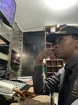 Snapshot of CiaraEbony chatting on April 1, 2026, 5:09 am CiaraEbony online show from April 1, 2026, 5:09 am