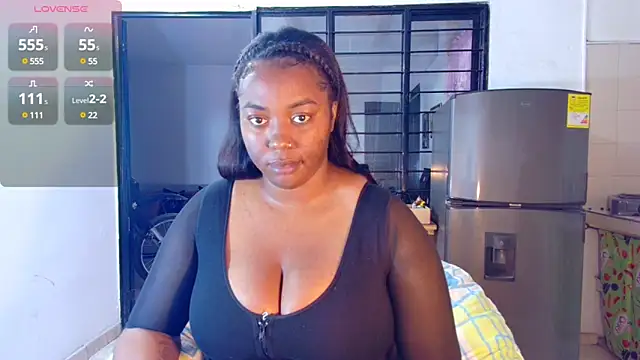 Snapshot of CiaraEbony chatting on March 2, 2025, 1:47 am CiaraEbony online show from March 2, 2025, 1:47 am