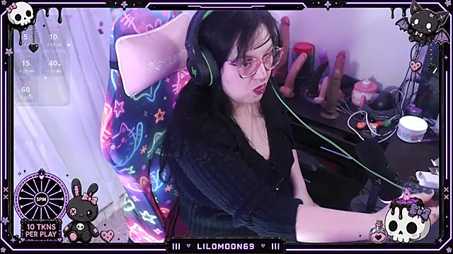 LiloMoon69 online show from June 15, 2026, 8:36 am