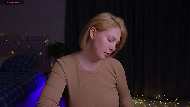 Snapshot of Catherine_River chatting on February 18, 2026, 6:04 pm Catherine River online show from February 18, 2026, 6:04 pm