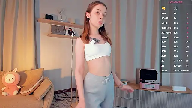 DominikaElis online show from March 10, 2026, 7:40 pm