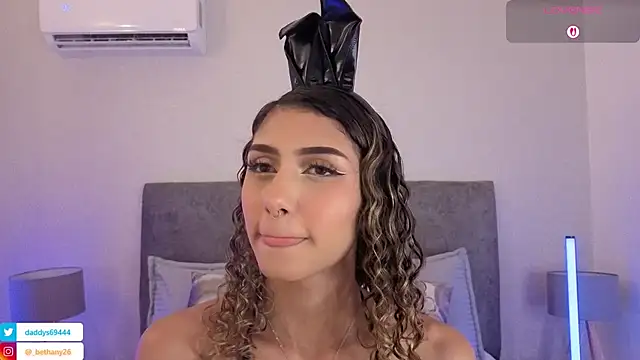 Snapshot of Daddysgirl1_ chatting on May 16, 2026, 9:36 pm Daddysgirl1 online show from May 16, 2026, 9:36 pm