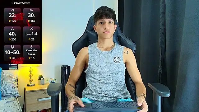 Snapshot of _CamiloBass chatting on June 19, 2026, 12:38 am CamiloBass online show from June 19, 2026, 12:38 am