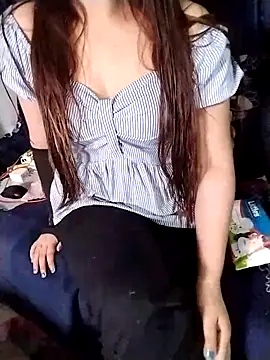 sexylaya2 online show from December 15, 2025, 11:27 am