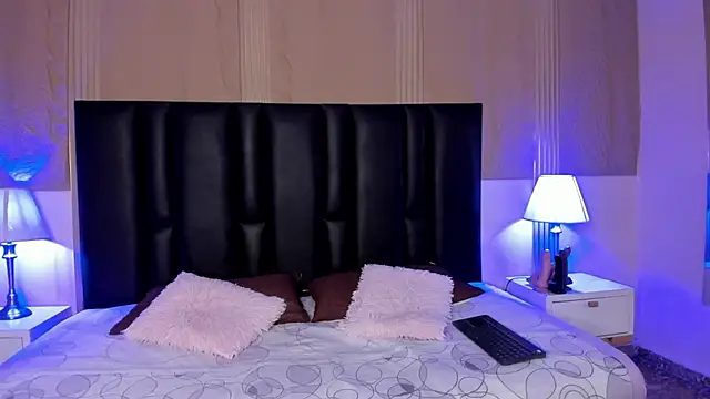 Snapshot of Milf_meli chatting on December 3, 2025, 7:13 pm Milf meli online show from December 3, 2025, 7:13 pm