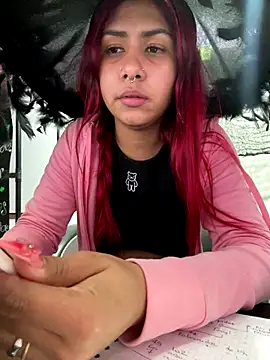 Snapshot of soy_sarah_ chatting on October 3, 2025, 9:55 am soy sarah online show from October 3, 2025, 9:55 am