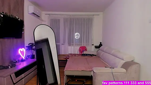 Snapshot of GabrielaLove_ chatting on November 15, 2025, 8:57 pm GabrielaLove online show from November 15, 2025, 8:57 pm