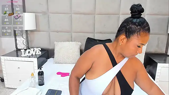 OliviaBurning online show from March 18, 2026, 7:37 pm