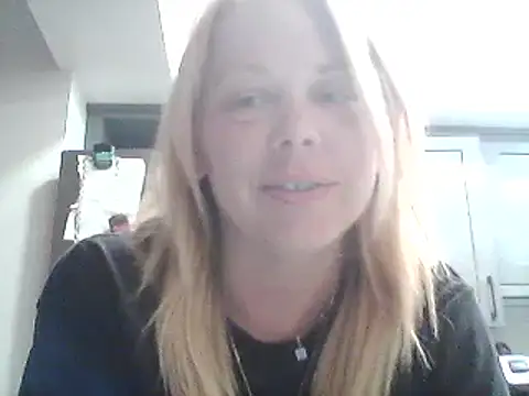 Snapshot of burrkitty chatting on September 28, 2025, 9:27 am burrkitty online show from September 28, 2025, 9:27 am