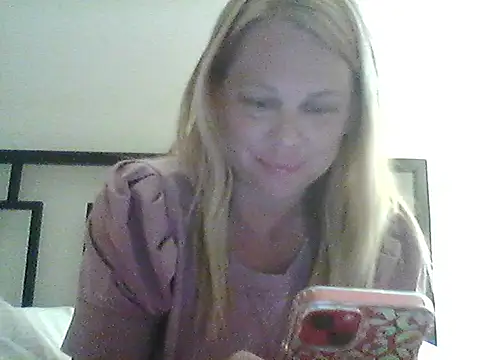 Snapshot of burrkitty chatting on November 21, 2025, 3:16 am burrkitty online show from November 21, 2025, 3:16 am