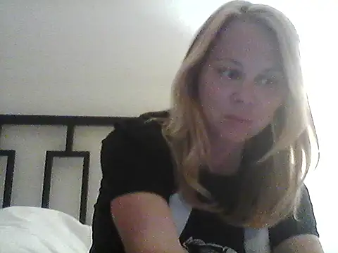 Snapshot of burrkitty chatting on November 20, 2025, 5:19 am burrkitty online show from November 20, 2025, 5:19 am