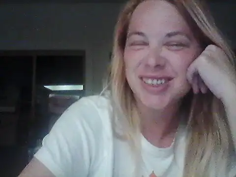 Snapshot of burrkitty chatting on October 6, 2025, 3:40 am burrkitty online show from October 6, 2025, 3:40 am