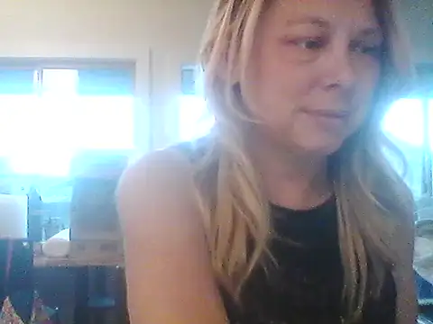 Snapshot of burrkitty chatting on October 9, 2025, 12:22 am burrkitty online show from October 9, 2025, 12:22 am