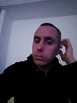 Snapshot of HELL_FIRE chatting on October 6, 2025, 6:19 pm HELL FIRE online show from October 6, 2025, 6:19 pm