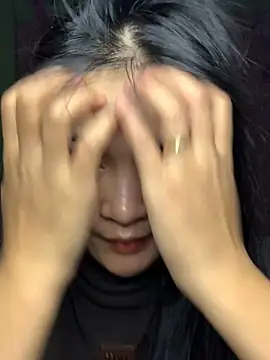 Snapshot of Zeni_fer chatting on March 13, 2025, 1:43 am Zeni fer online show from March 13, 2025, 1:43 am