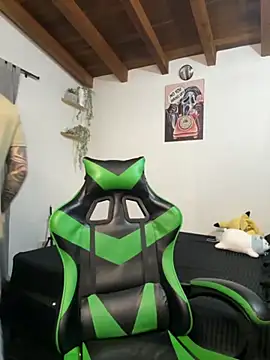 Snapshot of Valentino_Xander chatting on November 15, 2025, 11:42 pm Valentino Xander online show from November 15, 2025, 11:42 pm