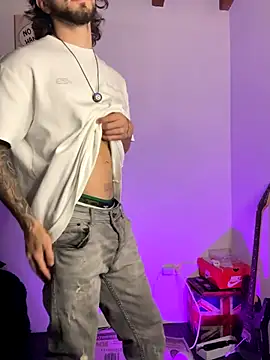 Valentino Xander online show from January 7, 2026, 1:21 am