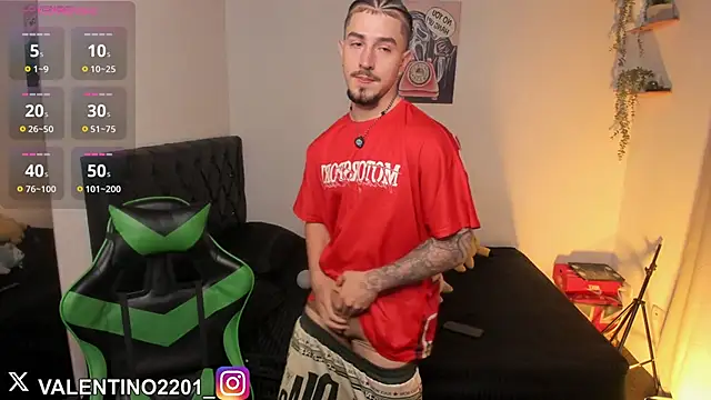 Snapshot of Valentino_Xander chatting on November 15, 2025, 2:37 am Valentino Xander online show from November 15, 2025, 2:37 am