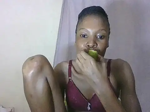 Snapshot of Sweetpetite254 chatting on May 24, 2026, 6:52 pm Sweetpetite254 online show from May 24, 2026, 6:52 pm