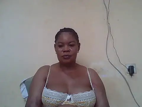 Snapshot of ANALQUEEN4 chatting on March 25, 2026, 6:35 am ANALQUEEN4 online show from March 25, 2026, 6:35 am