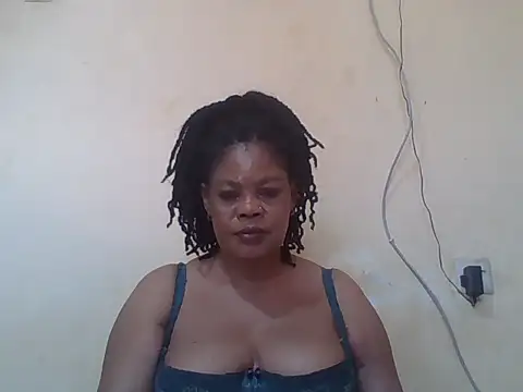 Snapshot of ANALQUEEN4 chatting on May 1, 2026, 1:38 pm ANALQUEEN4 online show from May 1, 2026, 1:38 pm