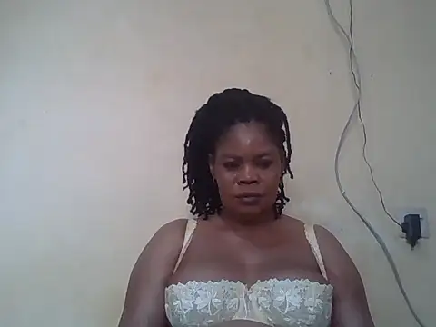 Snapshot of ANALQUEEN4 chatting on April 27, 2026, 7:28 am ANALQUEEN4 online show from April 27, 2026, 7:28 am