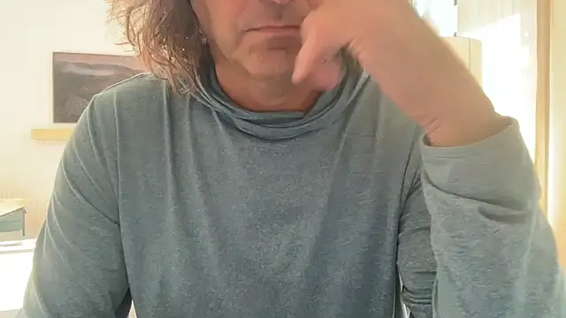 costanza7070 online show from April 8, 2026, 12:34 am