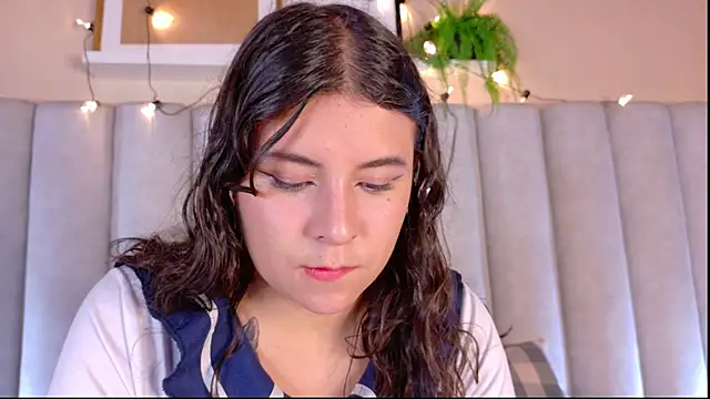 EngelStone online show from September 18, 2025, 7:39 pm