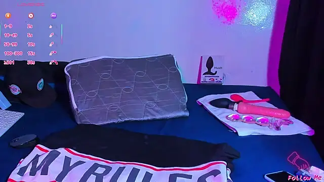 Piggy Eddy online show from February 11, 2026, 2:00 am