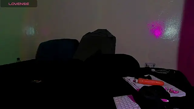 Piggy Eddy online show from March 15, 2026, 12:50 am