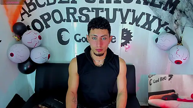 Piggy Eddy online show from October 26, 2025, 5:41 am