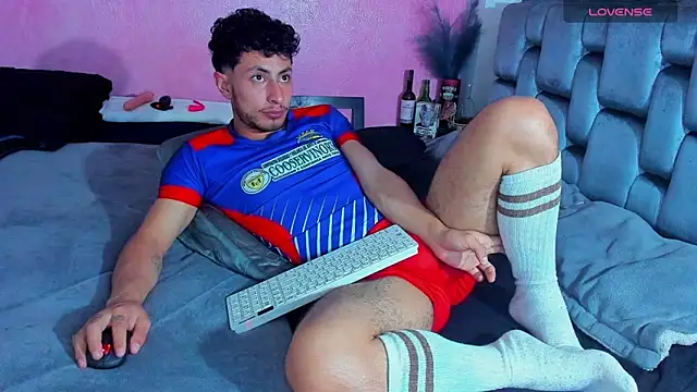 Piggy Eddy online show from March 4, 2025, 2:06 am